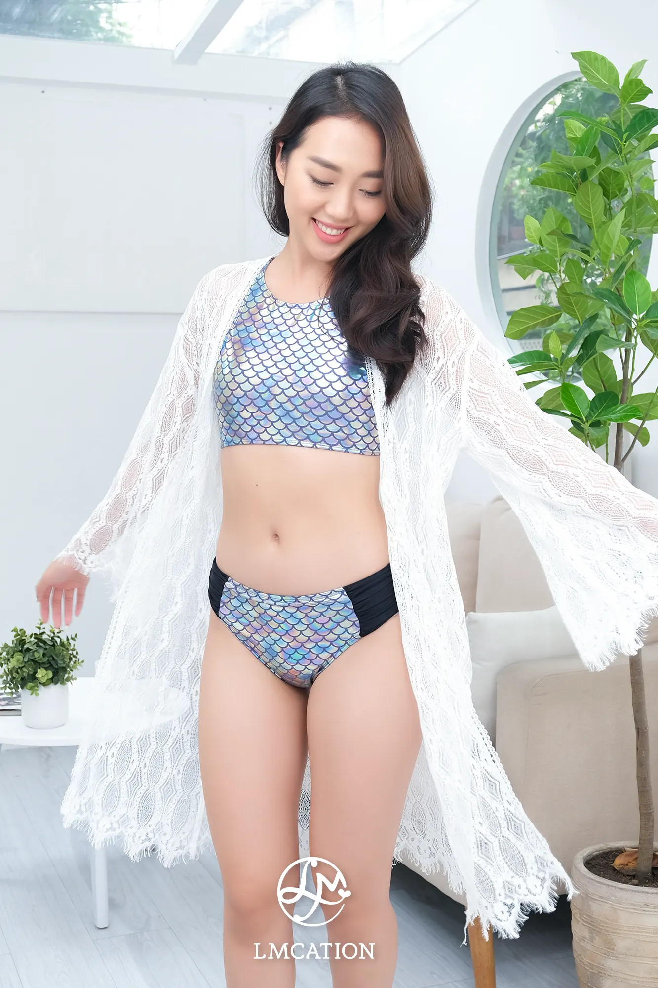 Áo Kimono Ren LMcation Lily - Trắng