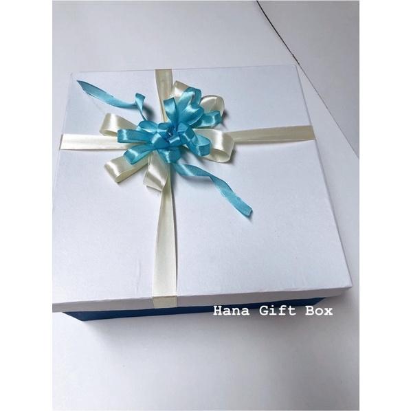 Hộp quà vuông 25*25*10 cứng cáp #HanaGiftBox