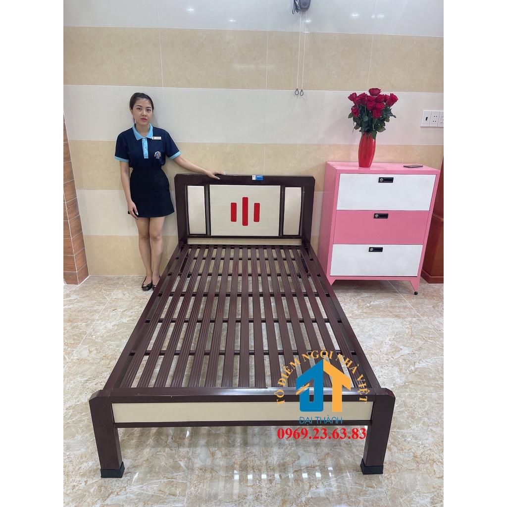Giường sắt kiểu gỗ ngang 1m4-2m bảo hành 2 năm