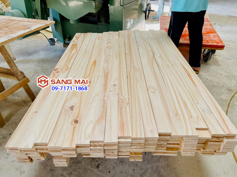 Thanh gỗ thông 3cm x 1,2cm x dài 120cm + láng mịn 4 mặt