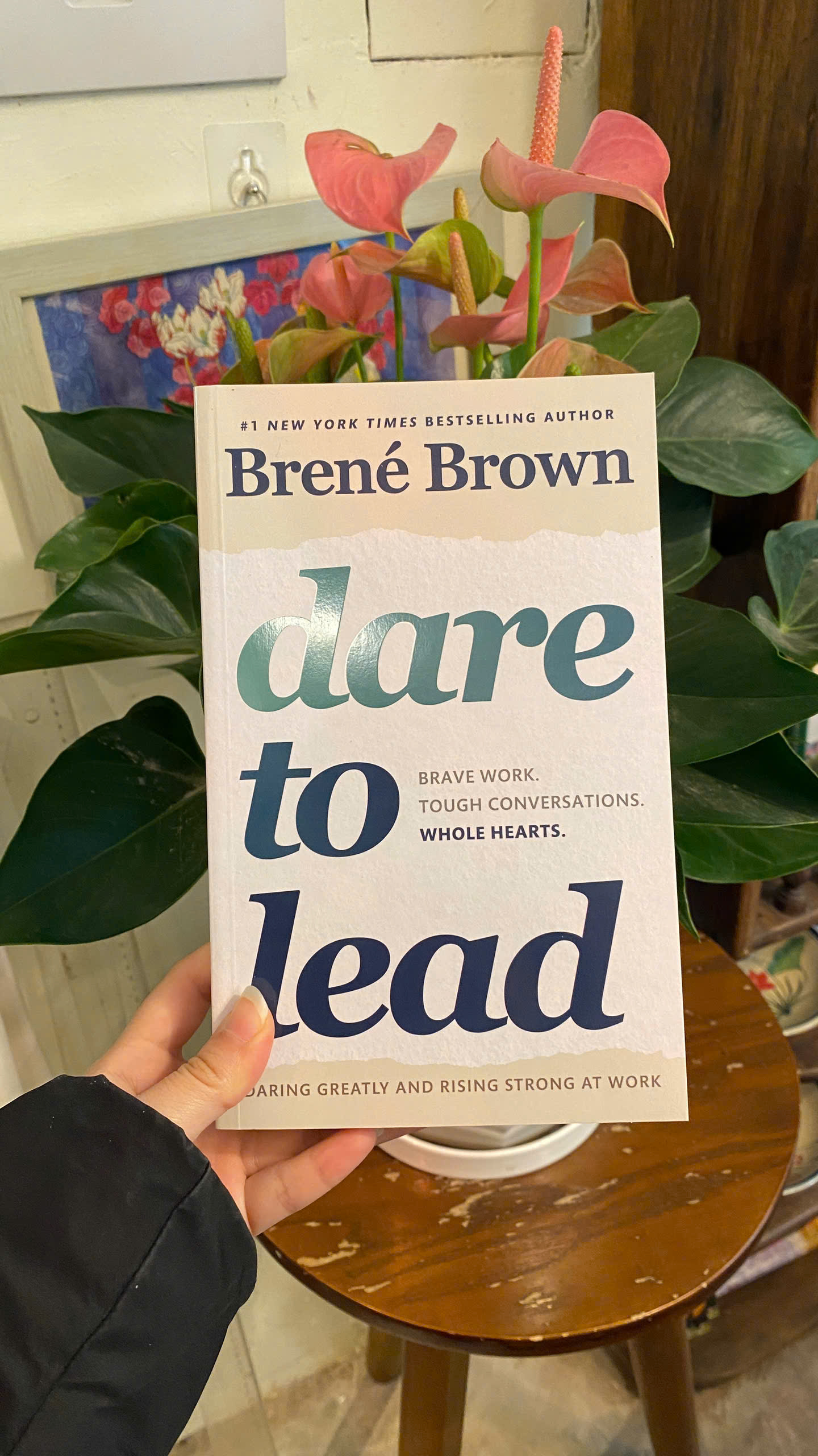 Sách - Dare to Lead by Brene Brown | Business / Self Help / Ngoại văn Kinh tế, Lãnh đạo / Nhập khẩu