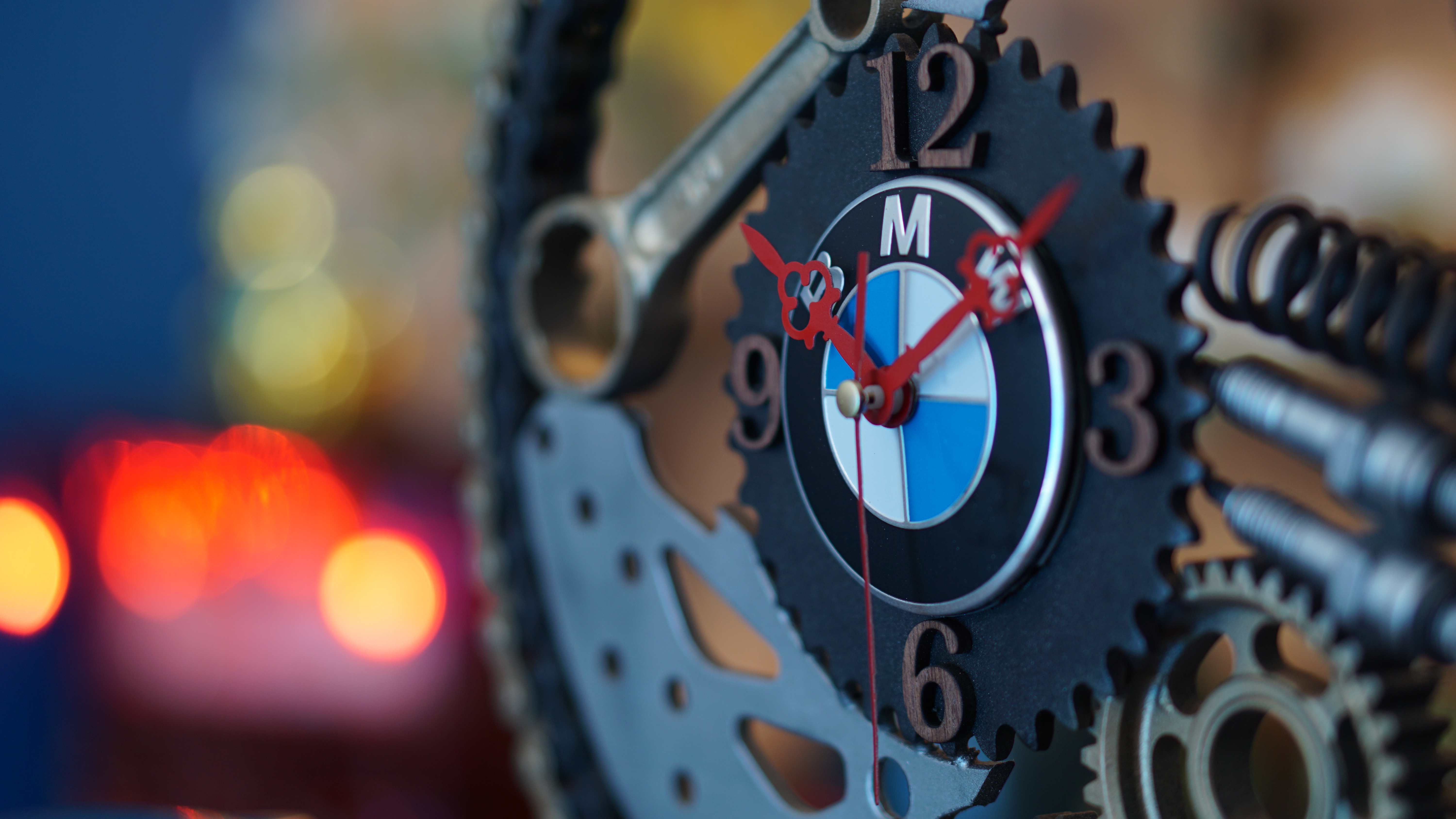 Đồng hồ để bàn BMW tròn