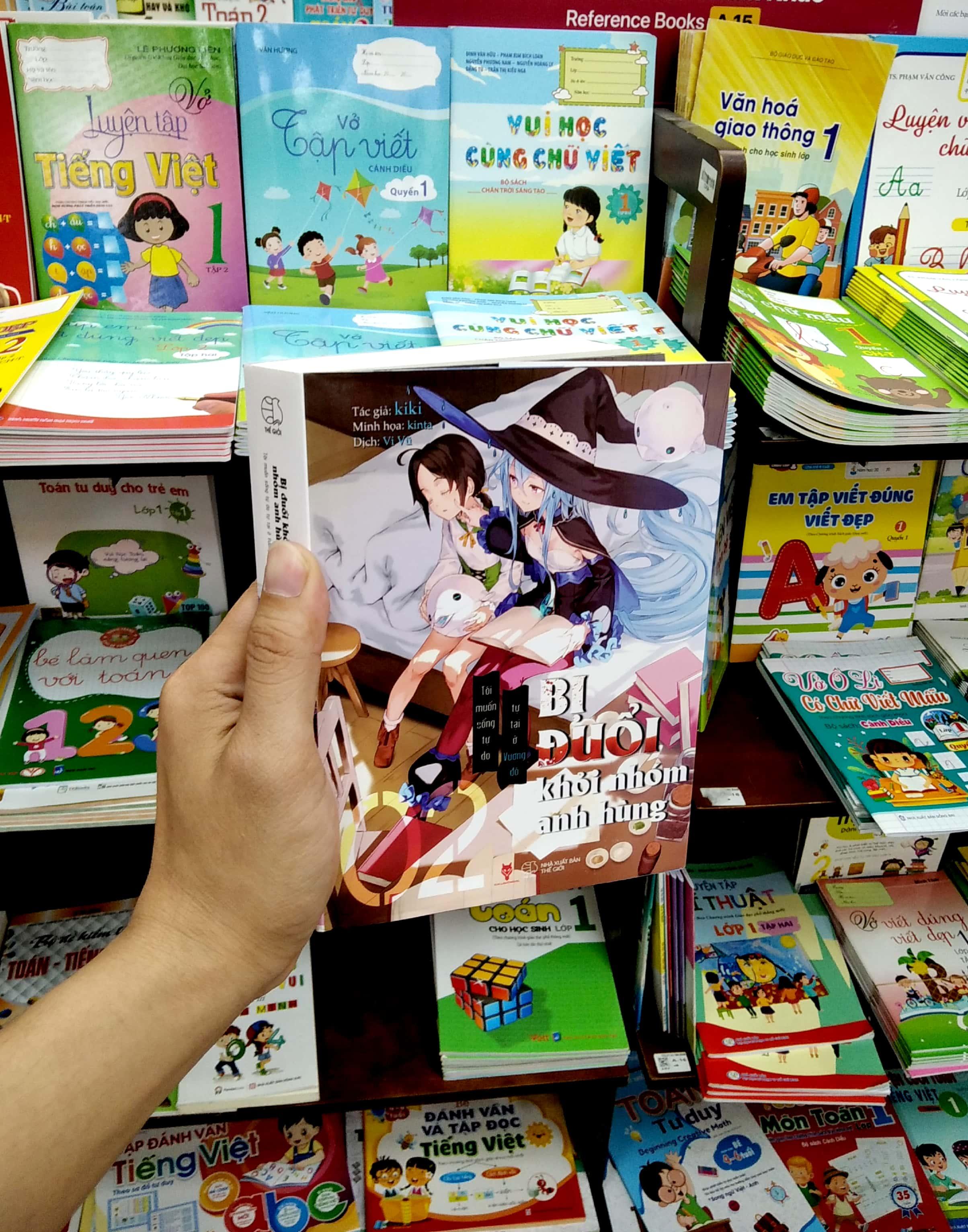 Bị Đuổi Khỏi Nhóm Anh Hùng, Tôi Muốn Sống Tự Do Tự Tại Ở Vương Đô - Tập 2 - Tặng Kèm Bookmark + Card PVC