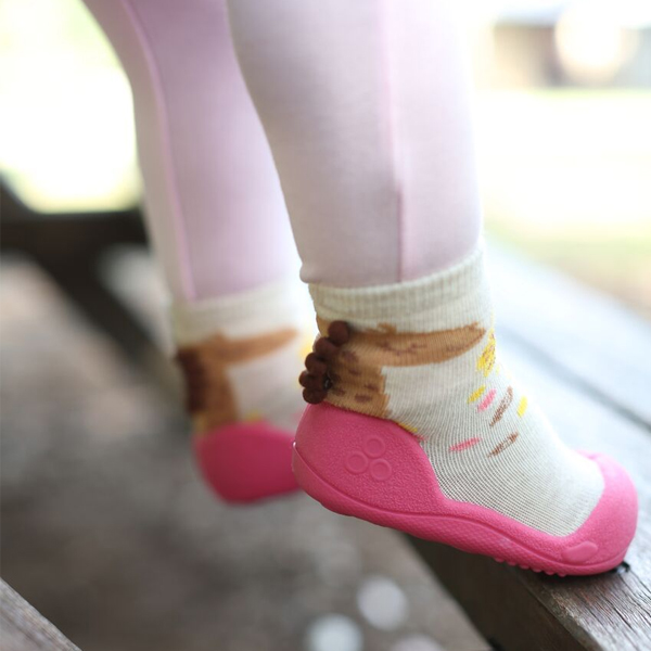 Attipas Giraffe - Fuchsia / AT053 - Giày tập đi cho bé trai /bé gái từ 3 - 24 tháng nhập Hàn Quốc: đế mềm, êm chân &amp; chống trượt