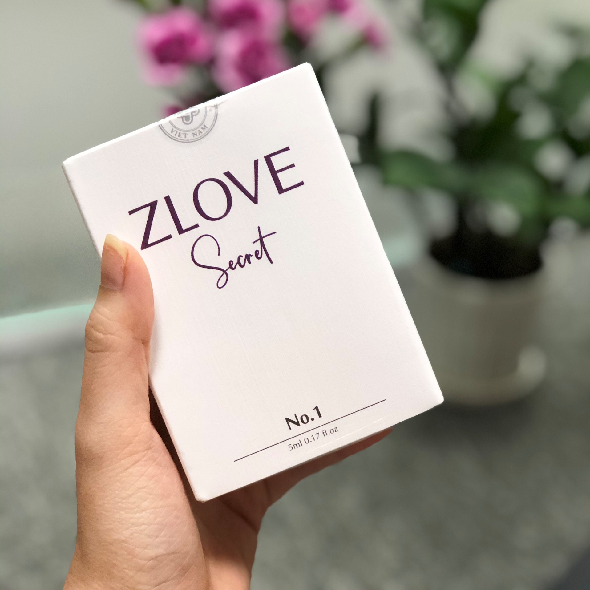 Bộ Sản Phẩm Nước Hoa Vùng Kín ZLOVE Secret (5ml) - Thảo Dược Tự Nhiên và Xịt Kháng Khuẩn ZLOVE Cool - Ngăn Ngừa Viêm Nhiễm Phụ Khoa(15ml)