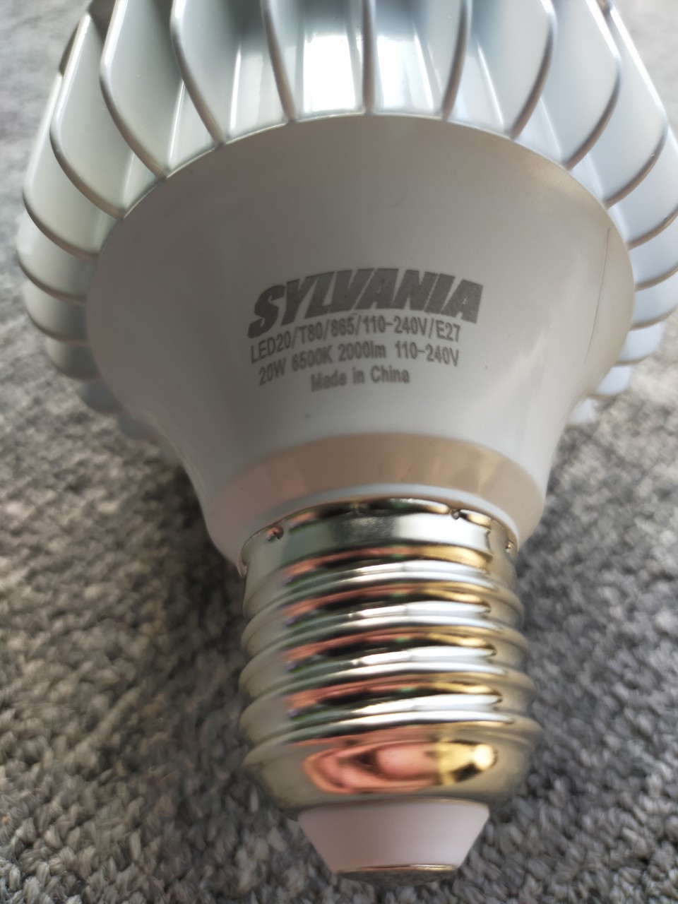 BÓNG ĐÈN LED BULB TRỤ SYLVANIA ĐẾ NHÔM NGUYÊN KHỐI E27 20W ÁNH SÁNG TRẮNG 6500K - [HÀNG CHÍNH HÃNG] - TIẾT KIỆM ĐIỆN NĂNG