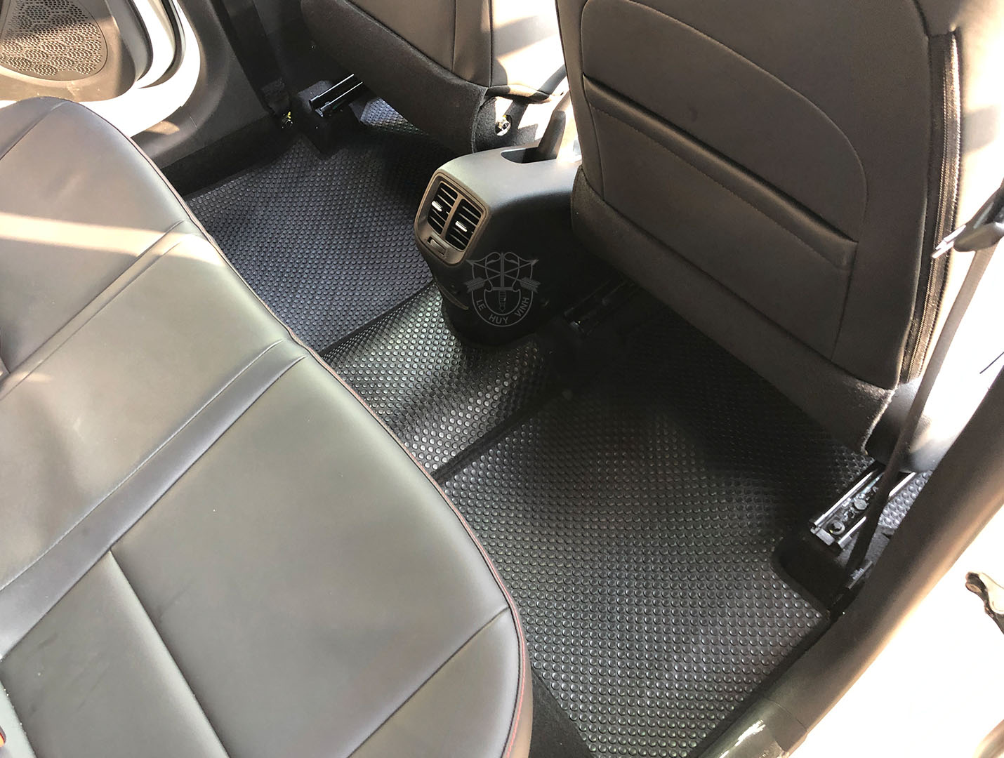 Thảm lót sàn ô tô KATA cho xe Hyundai Grand i10 - Khít với sàn xe, Chống trơn, Không mùi, Không ẩm mốc