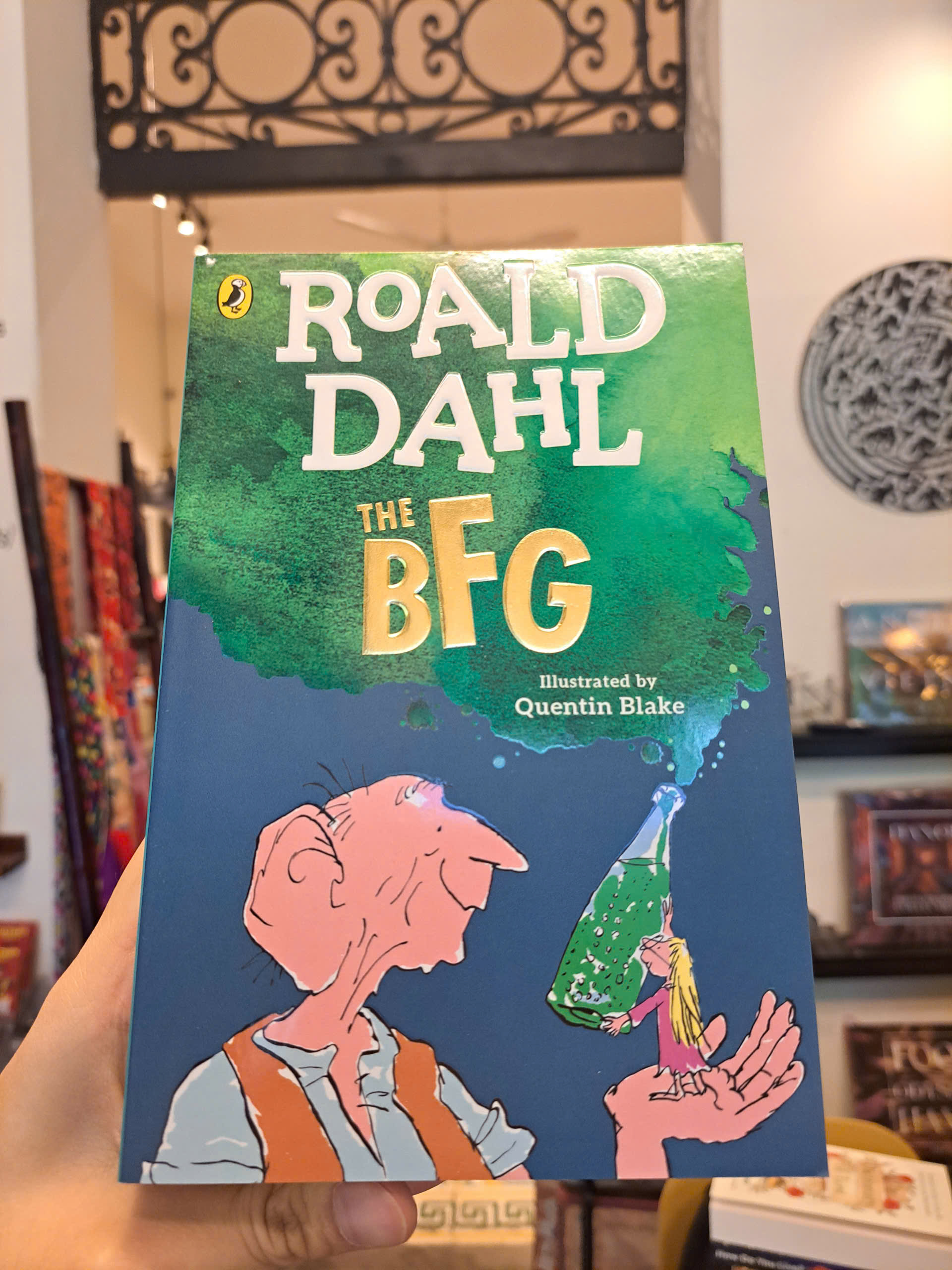 Sách - The BFG by Roald Dahl | Children’s Novel / Tiểu thuyết thiếu nhi / Ngoại văn Nhập khẩu UK
