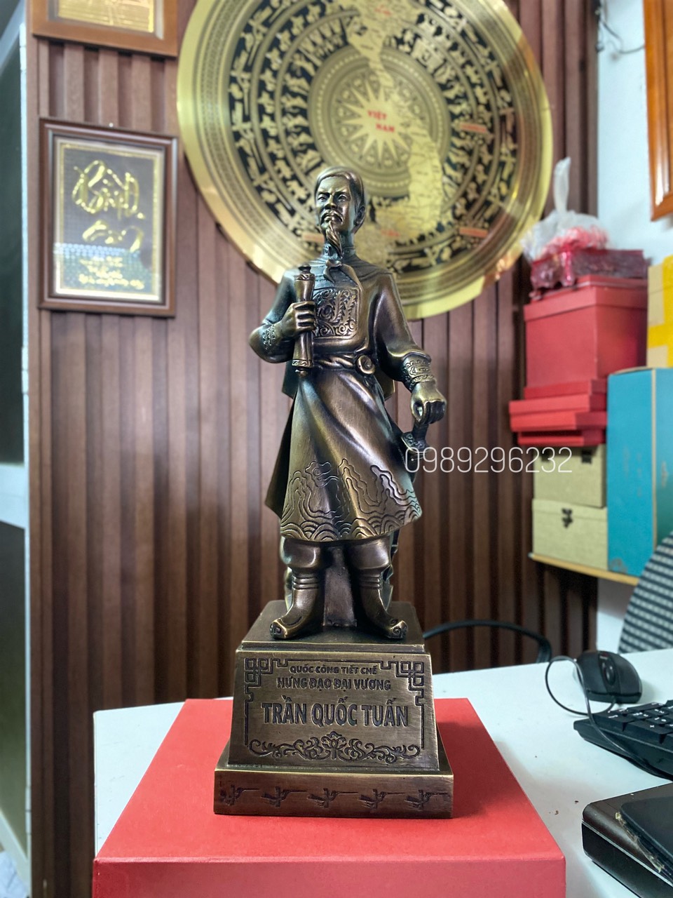 Tượng Hưng Đạo Đại Vương Trần Quốc Tuấn bằng đồng hun cao 40cm