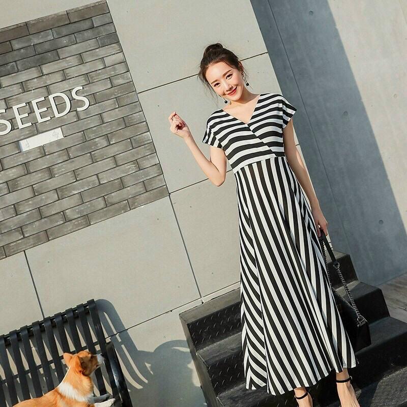 Đầm Maxi sọc cổ V cách điệu Váy dự tiệc phong cách Hàn Quốc