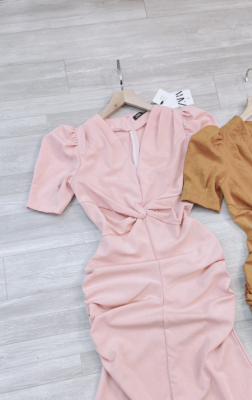 VÁY TAY BỒNG NHÚN EO