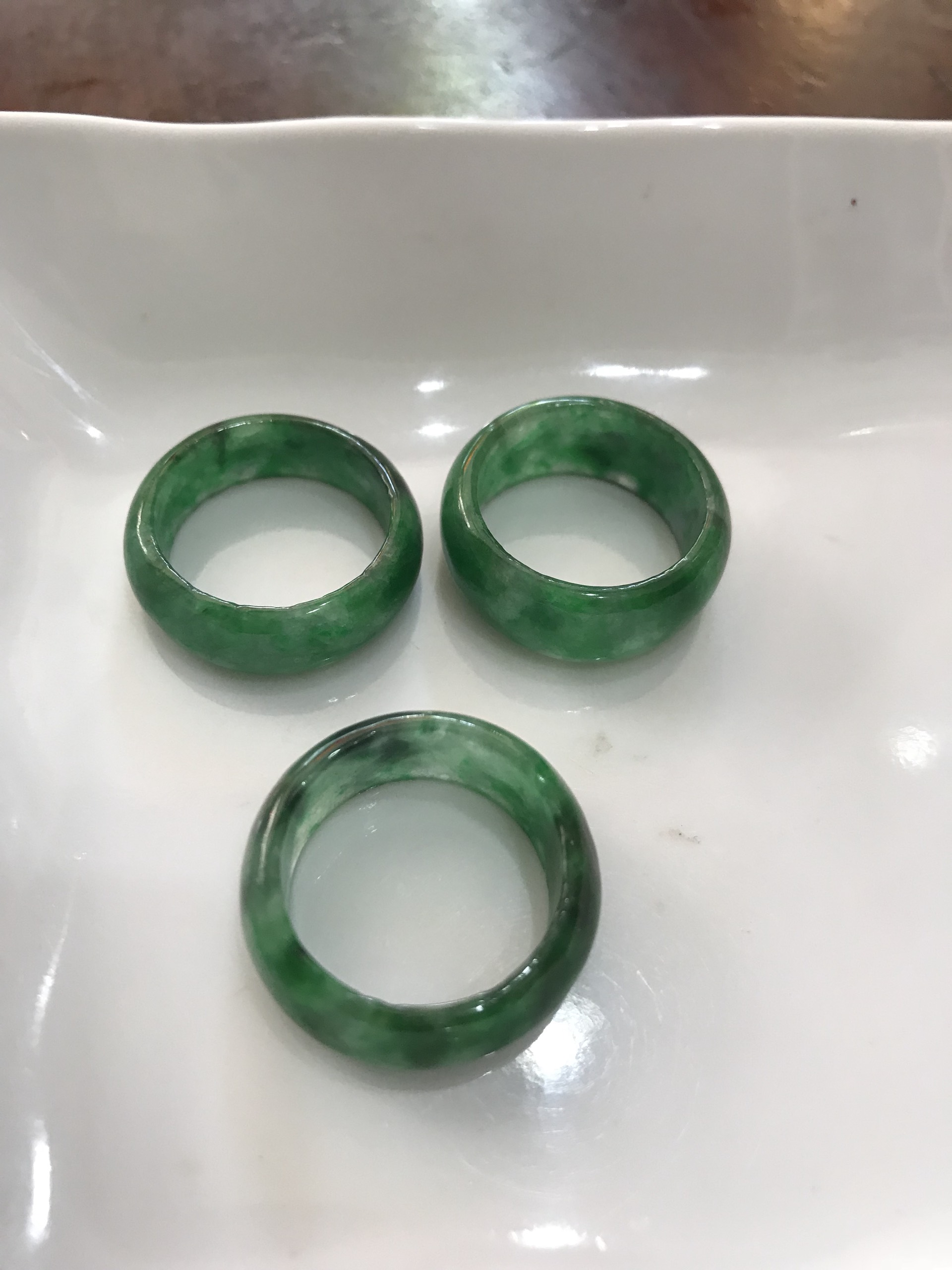 Nhẫn Nữ Đá Cẩm Thạch Xanh Đậm bóng đẹp Ni 18mm Cao 14mm Dầy 3mm ạ