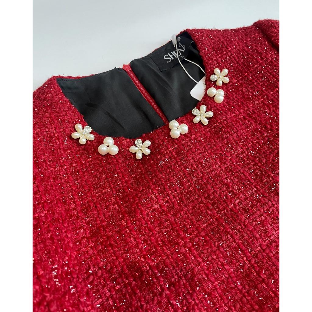 SHEAZ Đầm Dạ Tweed Đỏ Suông Dáng A Cổ Kết Trai Hoa Đá