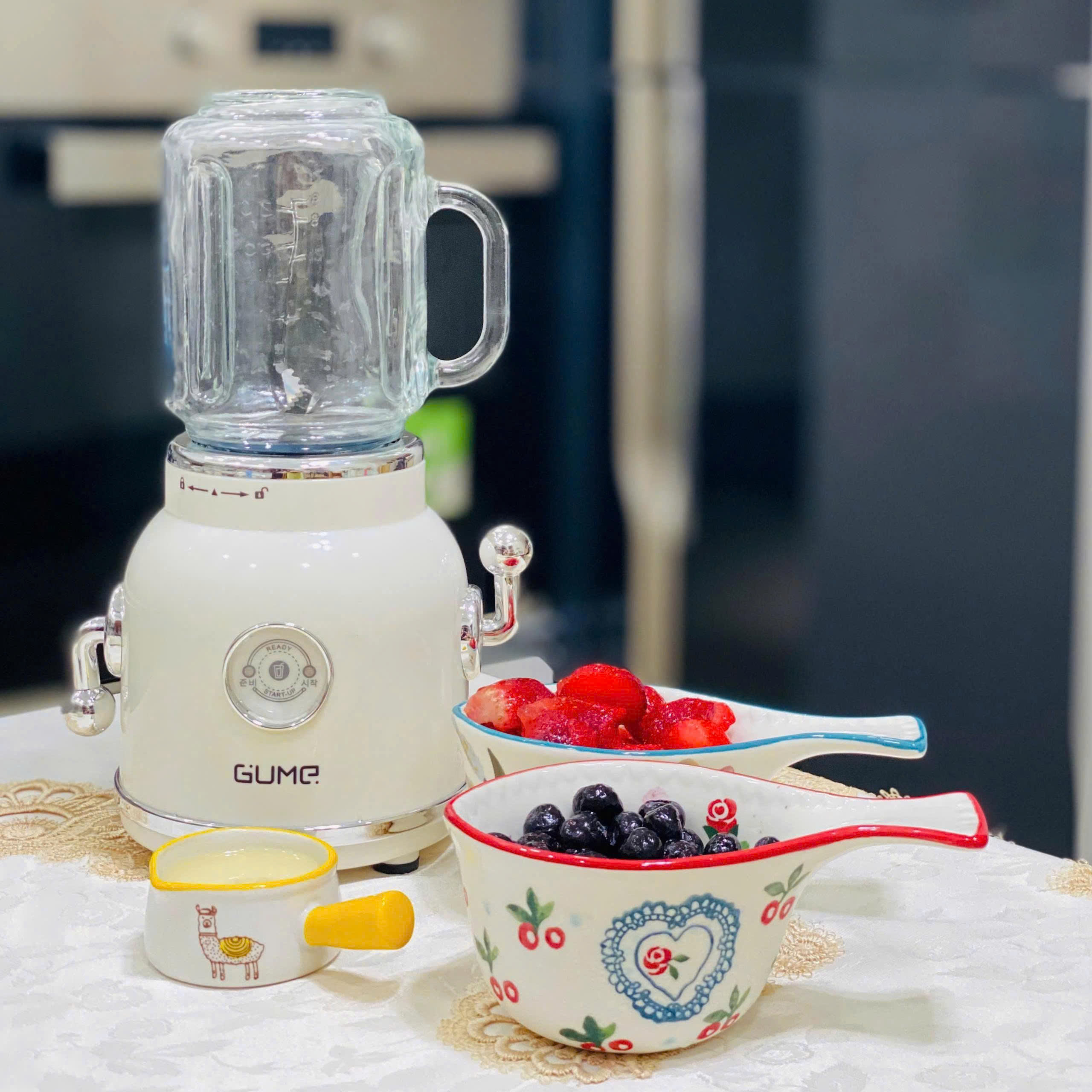 Máy xay sinh tố đa năng 2 cối 600ml Korea GMB-01 lưỡi dao 6 cánh - Hàng chính hãng