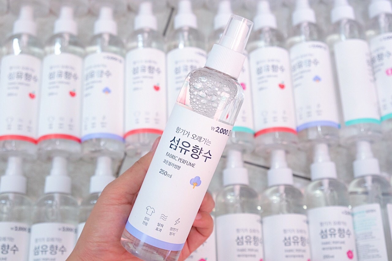 Xịt Thơm Và Khử Mùi Quần Áo Hàn Quốc 250ml