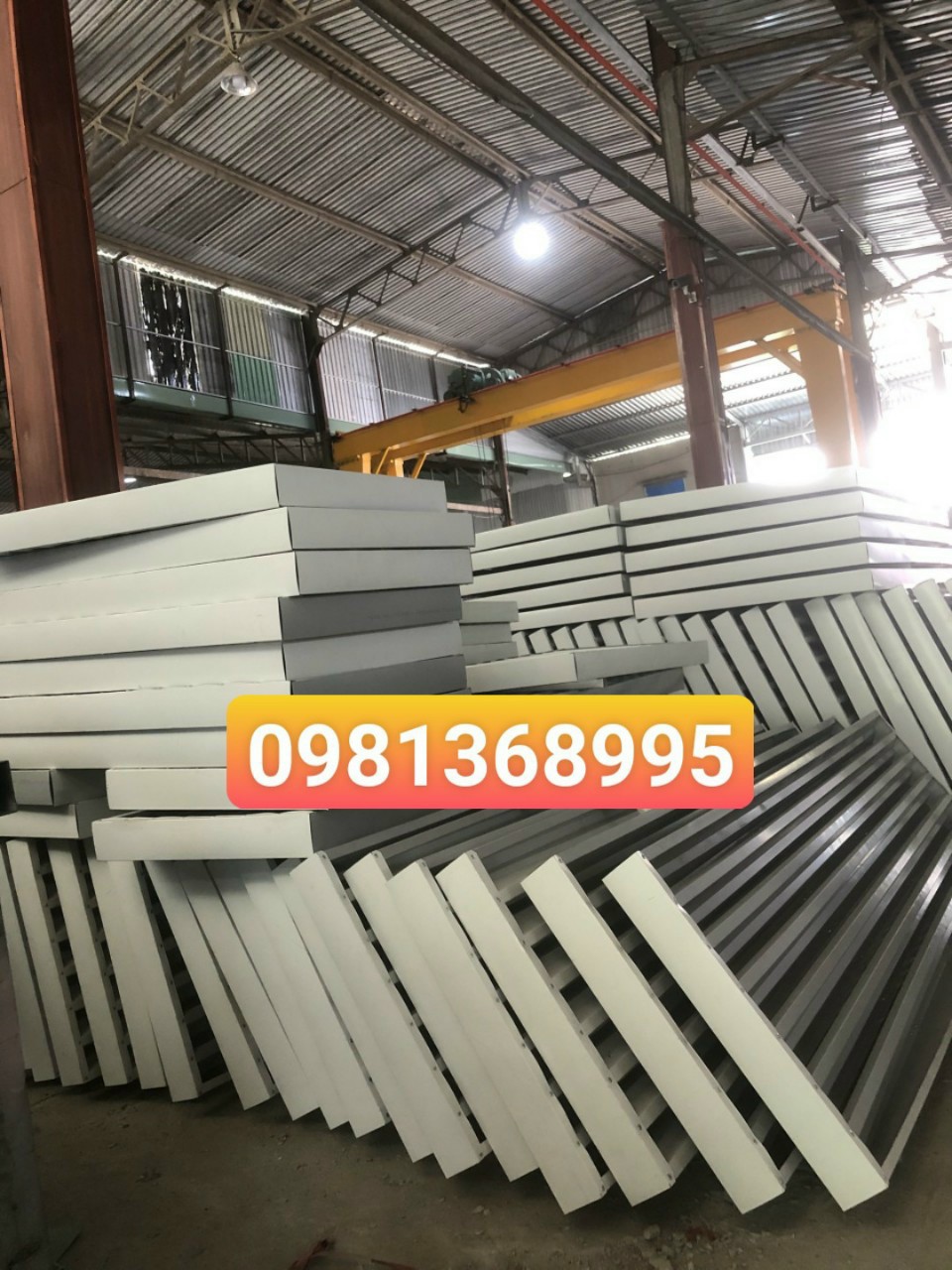 Lam Gió Tôn Mạ Màu Giá 520.000 đ / 1m2
