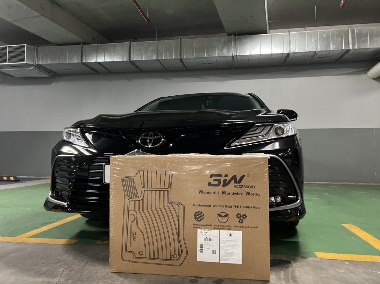 Thảm lót sàn xe ô tô Toyota Camry 2019-2022 NEW - đến nay Nhãn hiệu Macsim 3W cao cấp màu đen