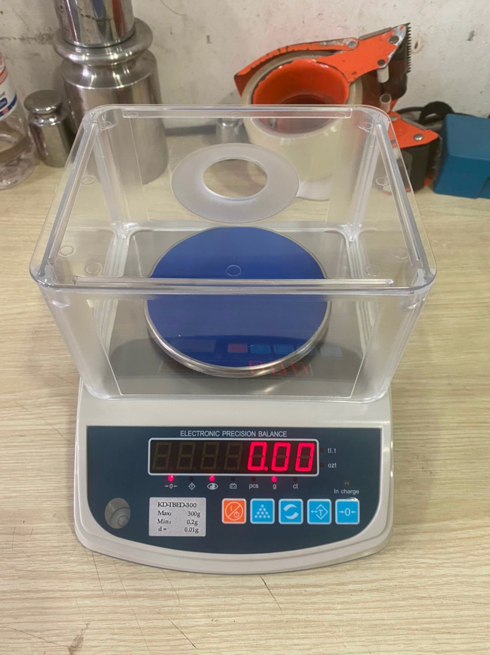 Cân kỹ thuật điện tử giá rẻ KD-TBED 300g