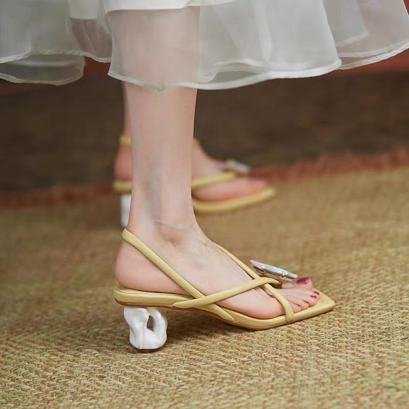 Sandal dây mềm nữ tính đính đá đẹp không đau chân hot hit 2021