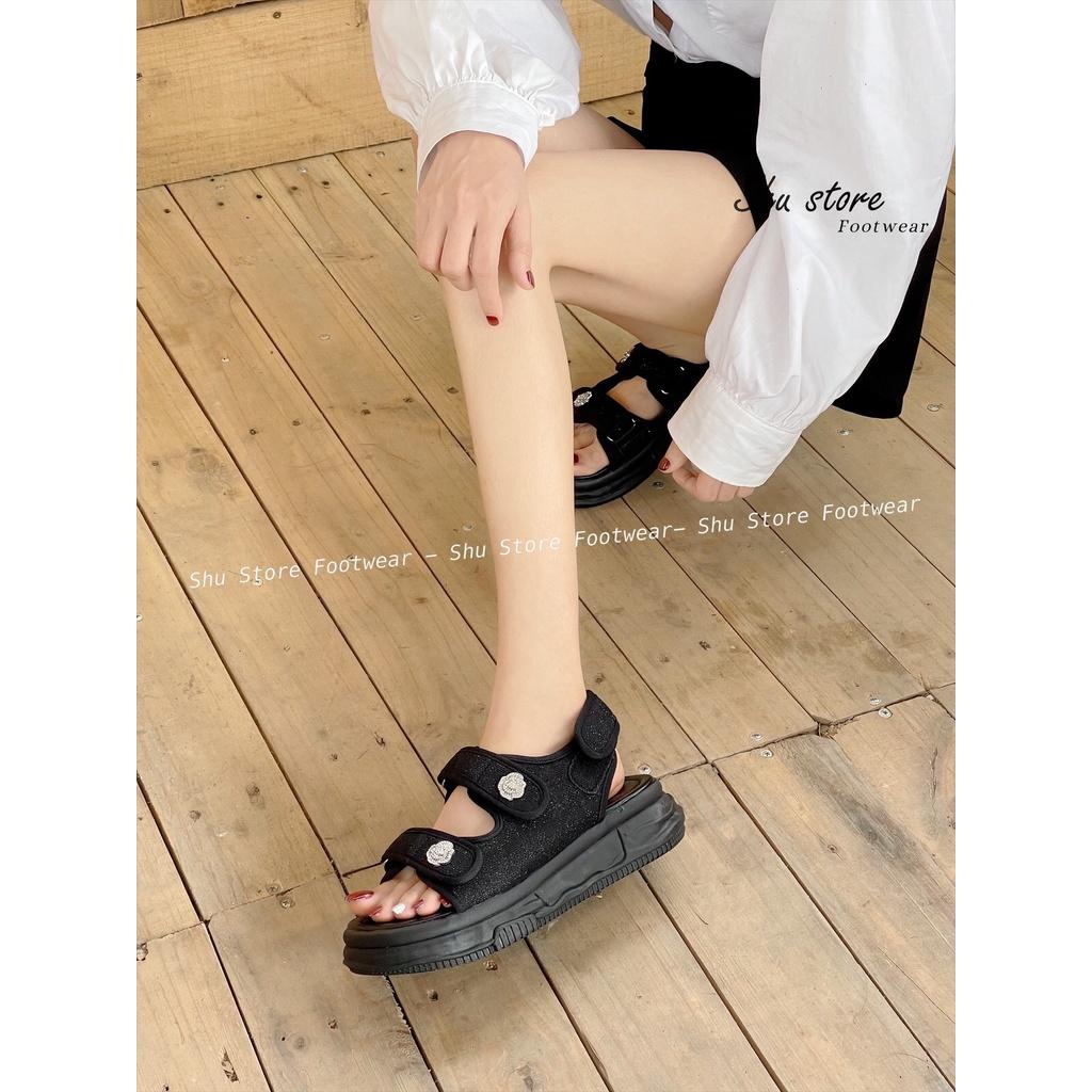 Sandal 2 quai dán đính hoa trà đế độn 5cm kiểu dáng năng động xinh xắn cho nàng