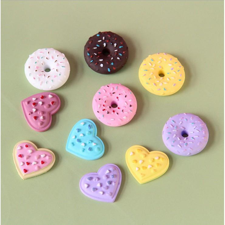 Chuyên Charm * Charm bánh donut rắc cốm đường cho các bạn trang trí vỏ ốp điện thoại, nhà búp bê, DIY