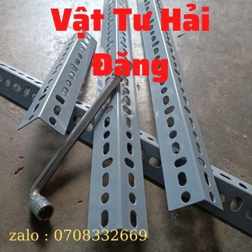 Kệ sắt bậc thang Trồng rau sạch 3 bậc ,Mỗi tầng 2 khay nhựa