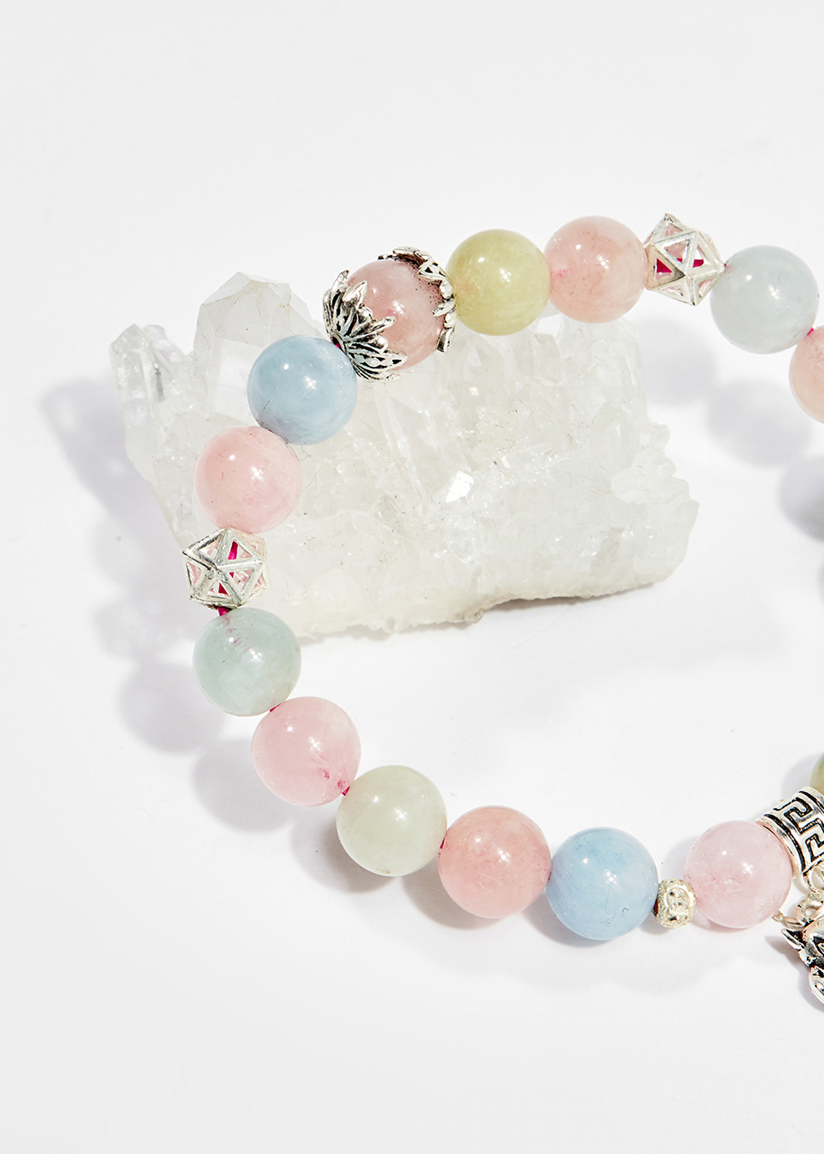 Vòng tay phong thủy nữ đá beryl charm hồ ly 8mm - Ngọc Quý Gemstones