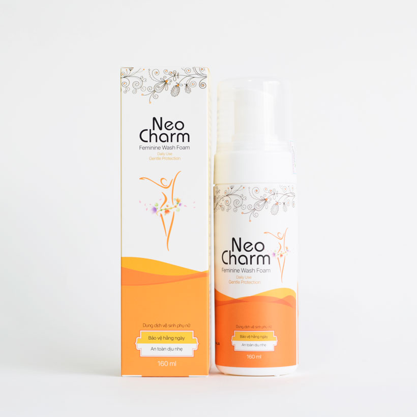 Dung dịch vệ sinh phụ nữ dạng xịt bọt cải tiến mới NEOCHARM 160ml