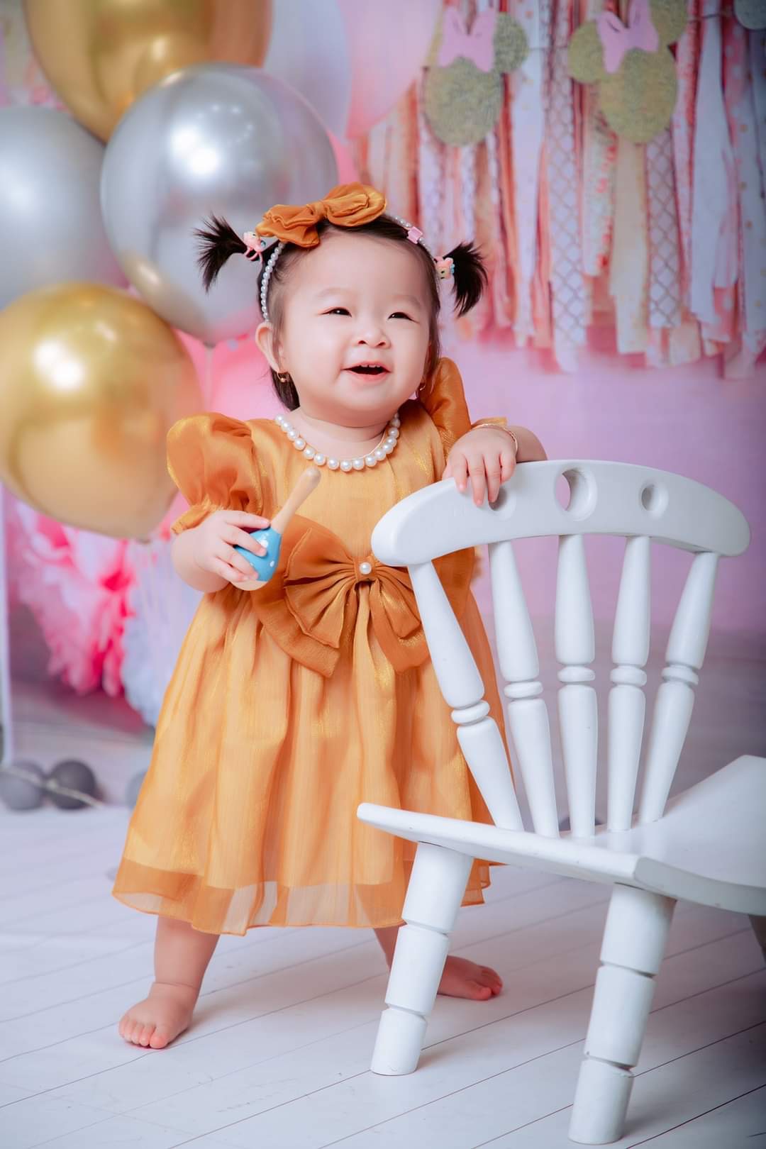 Váy Tơ Vàng Lấp Lánh Cho Bé Gái 4 Đến 28kg, Đầm Bé Gái Tặng Kèm Cài