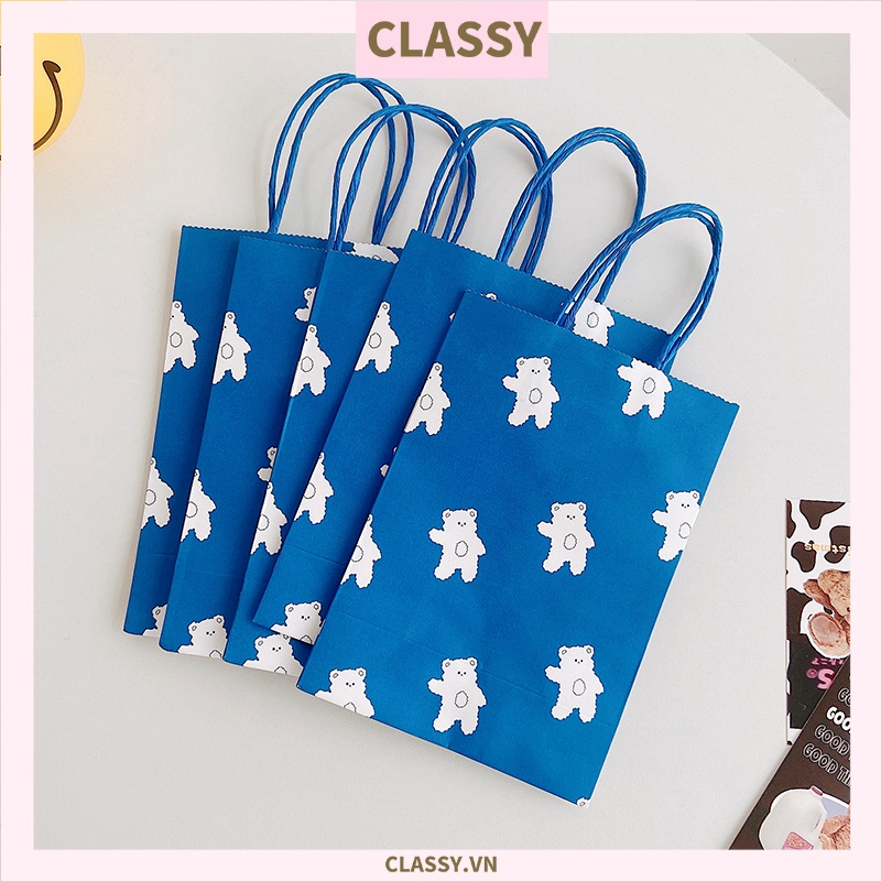 Túi giấy Classy quai xách Classy chú gấu màu xanh dương Q1350