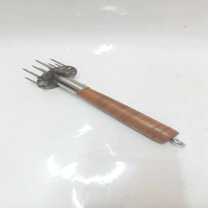 CÂY XĂM DA HEO TRÒN CÁN GỖ.