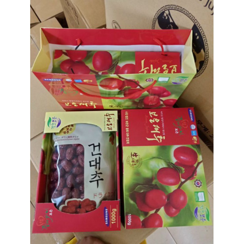 Táo đỏ Hàn Quốc sấy khô hộp 1KG ( có hộp và túi đựng)
