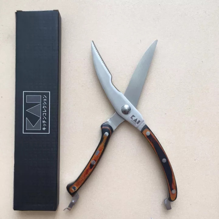 Kéo cắt gà KAI xuất xứ Nhật Bản cán gỗ, lưỡi thép không gỉ 24.5cm