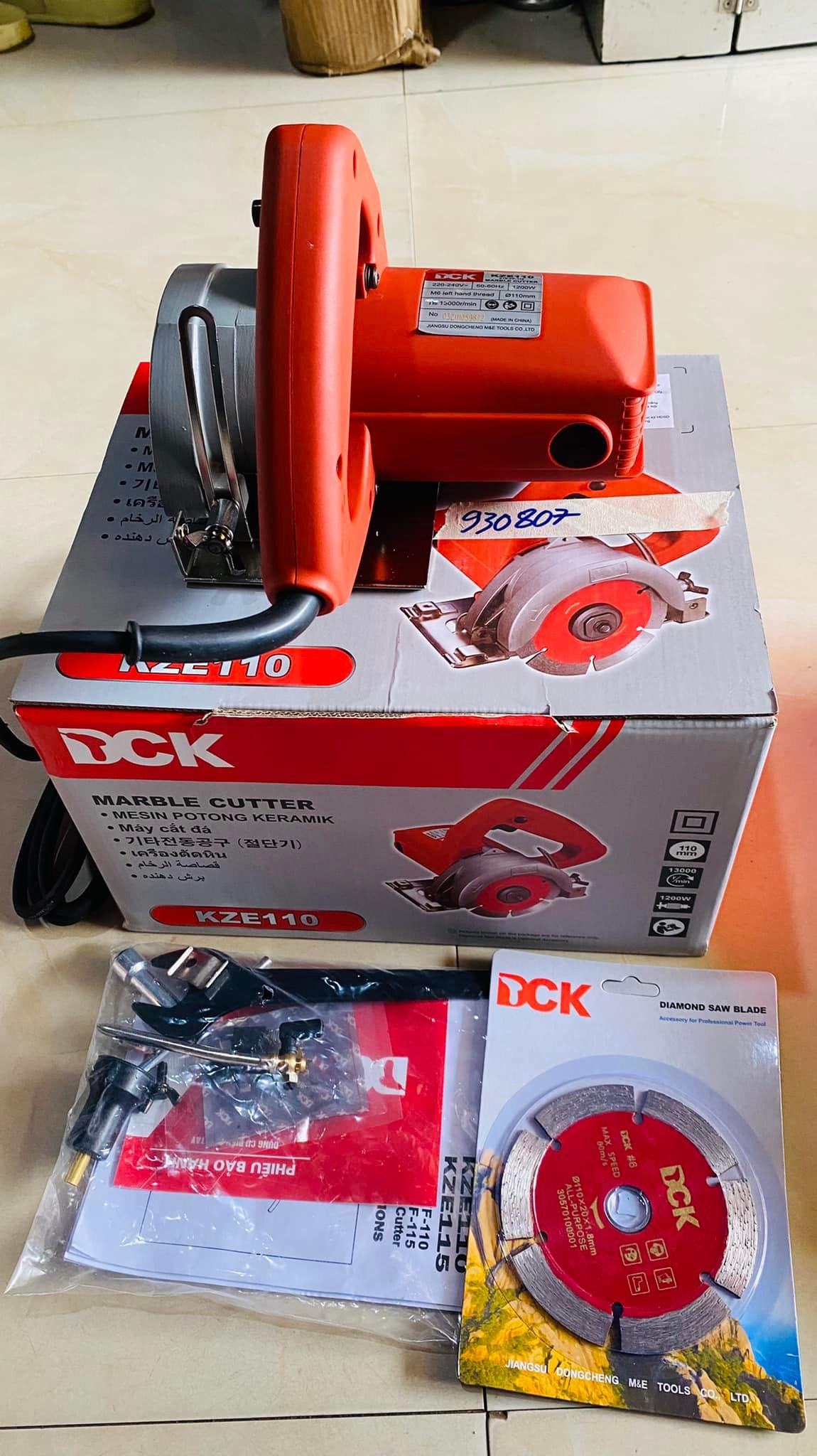 MÁY CẮT GẠCH 1200W Ø110mm DCK KZE110 - HÀNG CHÍNH HÃNG