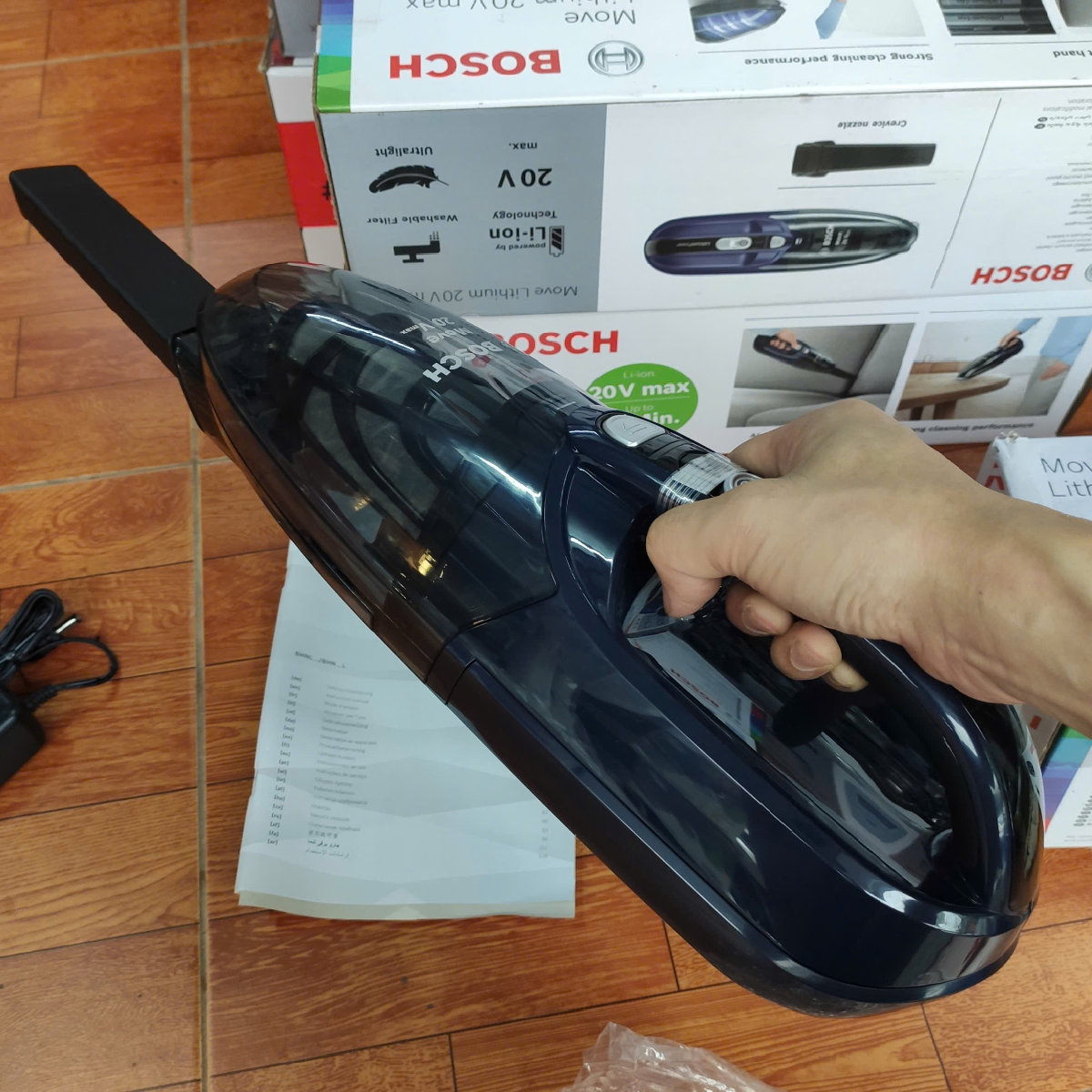 Máy hút bụi không dây cầm tay Đức BHN20L 20V công suát hút 45 phút hàng chính hãng