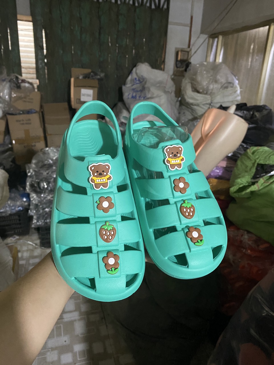 GIÀY SANDAL SIÊU NHẸ 5 DÂY NỮ NHIỀU MÀU ĐẸP SIZE 36-40