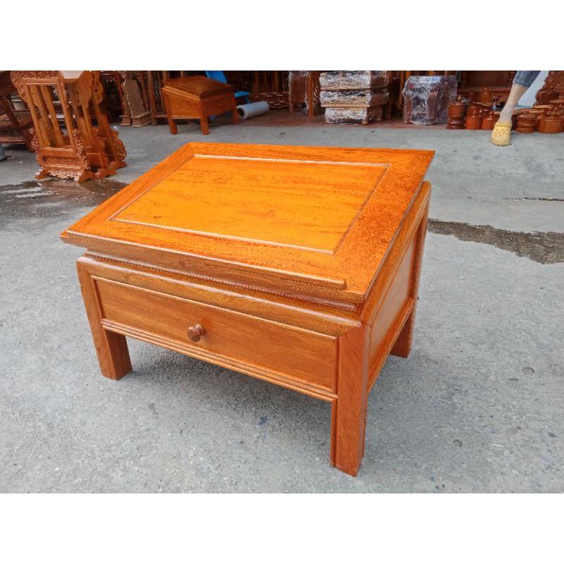 Bàn đọc sách tụng kinh