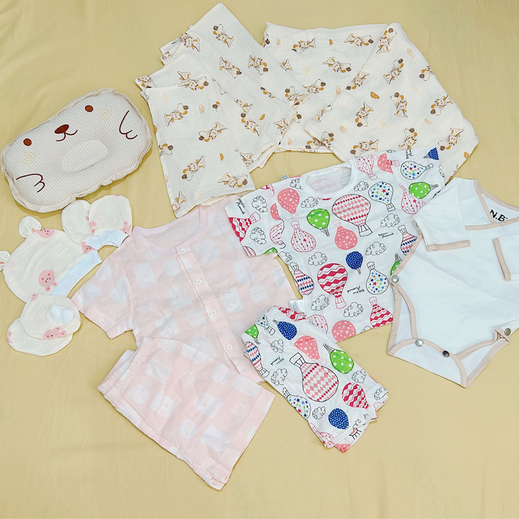 Set Quà Tặng Sơ Sinh Đầy Tháng 16 Chi Tiết Ngắn Tay Cho Bé Gái NB House Kids (Mẫu Ngẫu Nhiên)