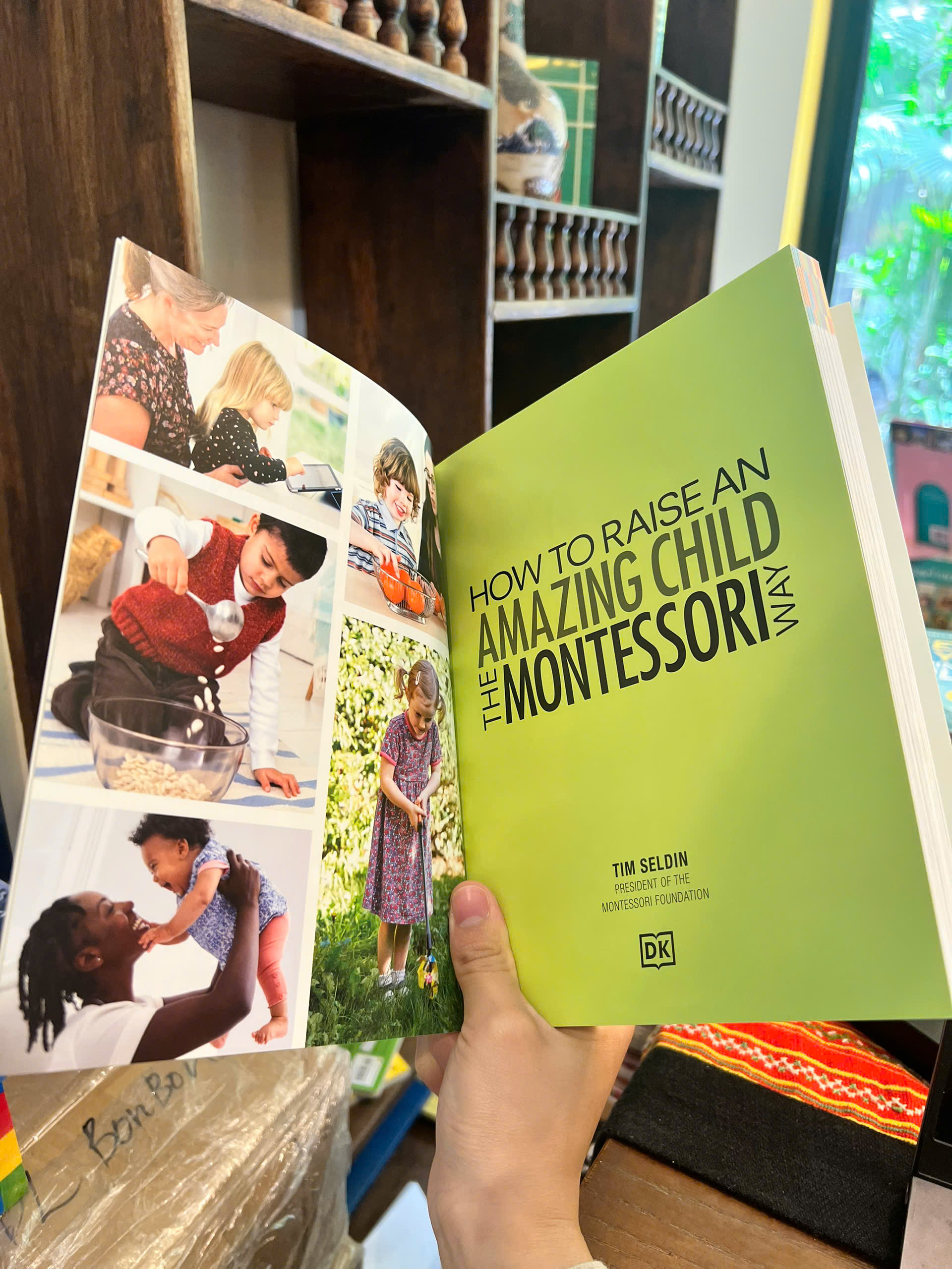 Sách - How To Raise An Amazing Child the Montessori Way | Parenting / Education / Giáo dục trẻ
