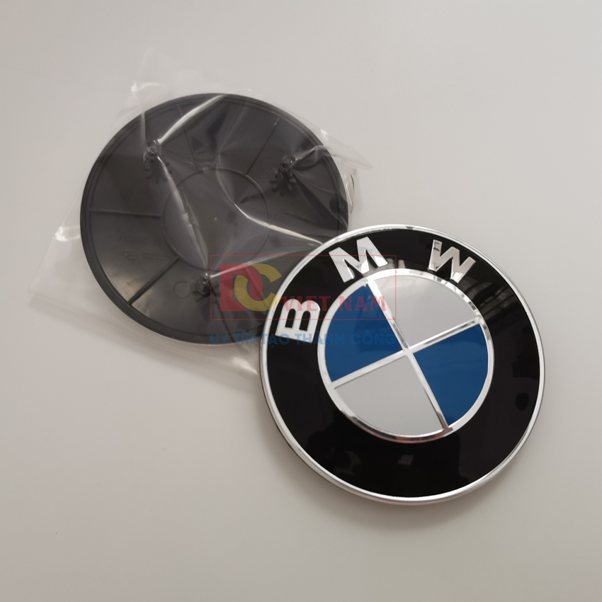 Logo biểu tượng trước xe ô tô BMW Series 7