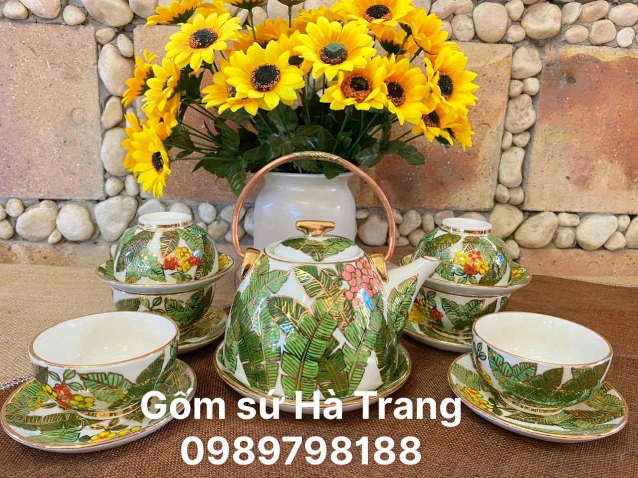 Bộ trà gốm sứ Bát Tràng cao cấp vẽ tay xuất dư vẽ vàng