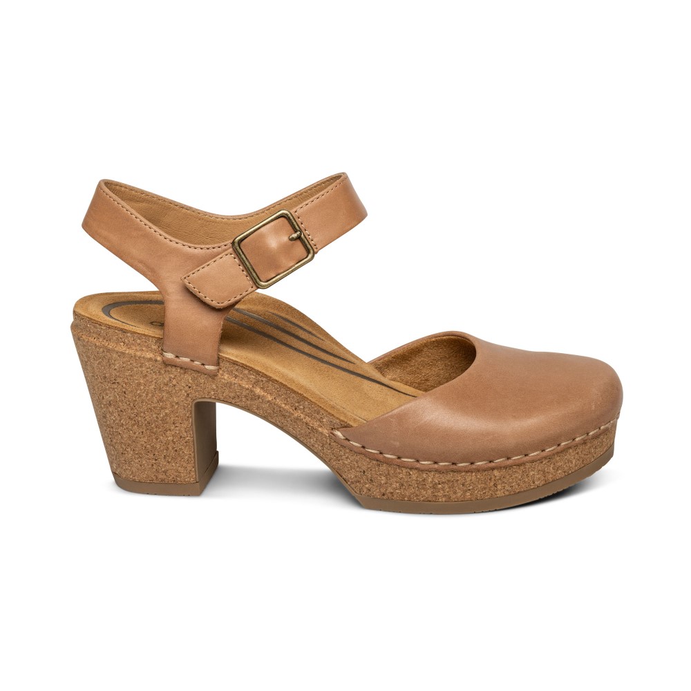 Sandal cao gót sức khỏe nữ Aetrex Finley Camel - Giày cao gót bít mũi, đế đệm da êm nhẹ