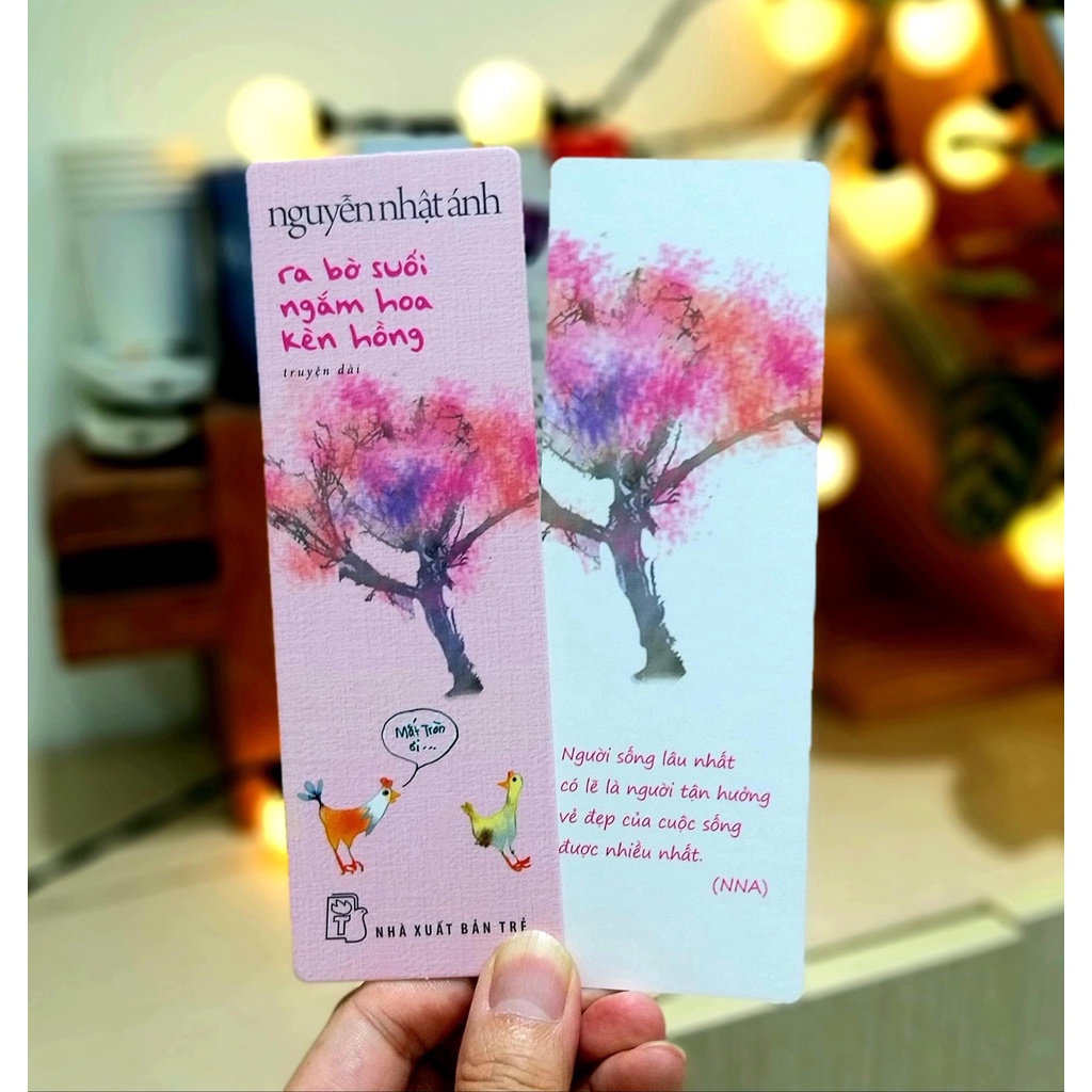 Sách Ra Bờ Suối Ngắm Hoa Kèn Hồng - Tặng Kèm Bookmark Bồi Hai Mặt + Thiệp Trái Tim In Bài Thơ Của Tác Giả