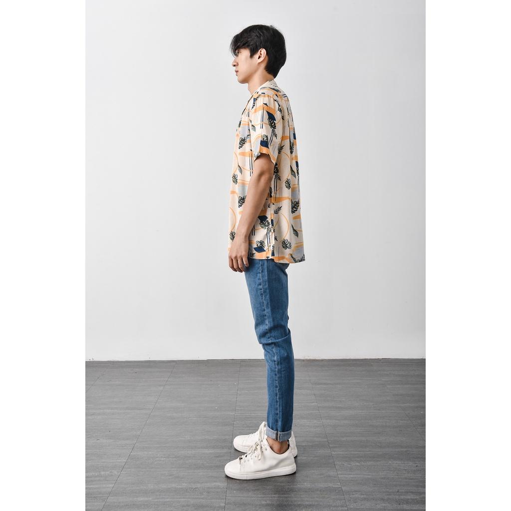 Áo sơ mi tay ngắn, có in. REGULAR form - Routine 10S21SHS015