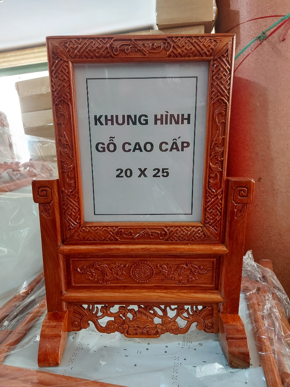 Khung ảnh thờ chạm khắc gỗ hương, Khung hình thờ gỗ cao cấp -Nhiều cỡ