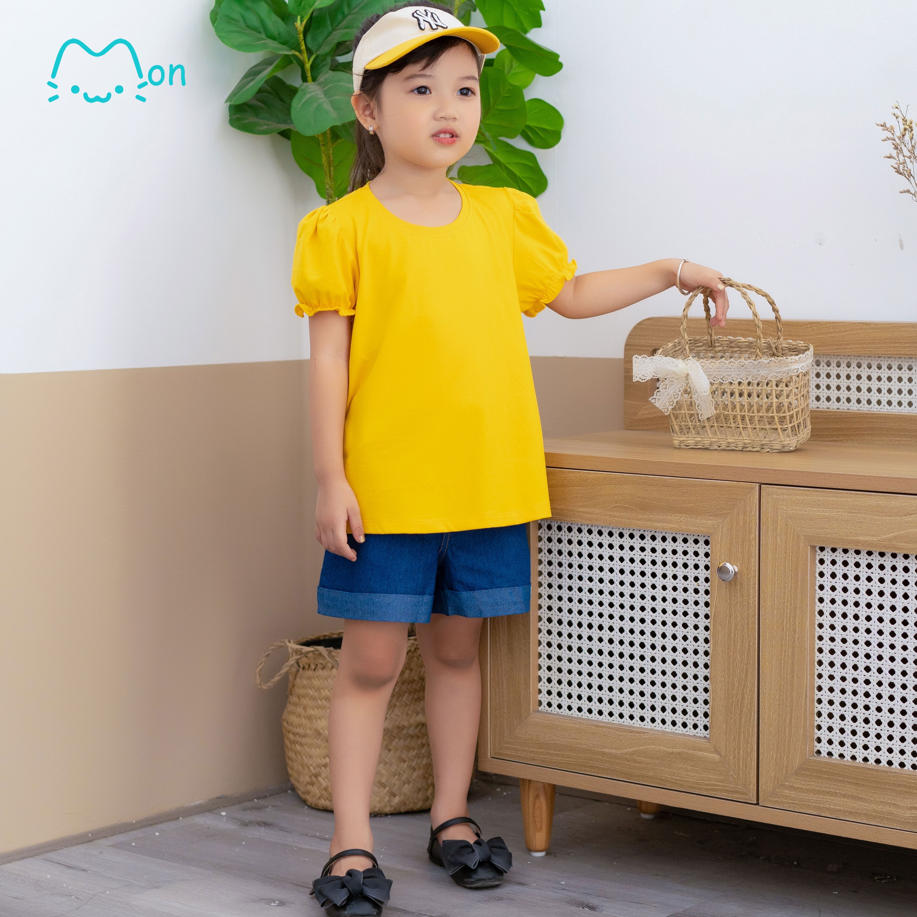 Áo thun bé gái chất cotton cao cấp, áo phông cho bé thấm hút mồ hôi, nhẹ mát tay bo chun sang trọng MonBabies MA2241