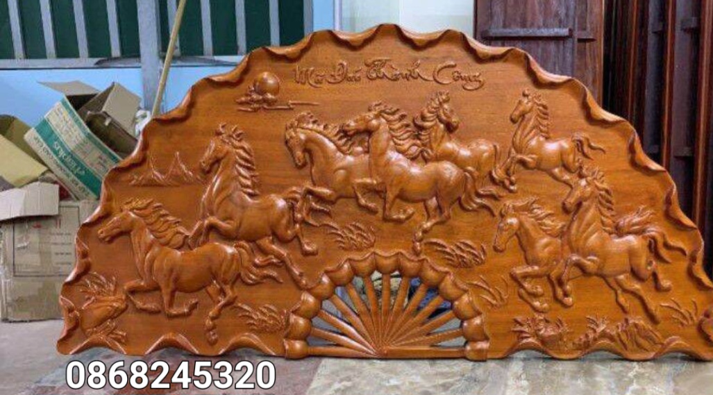 Tranh cách quạt mã đáo thành công bằng gỗ hương đỏ kt 50×100×4cm