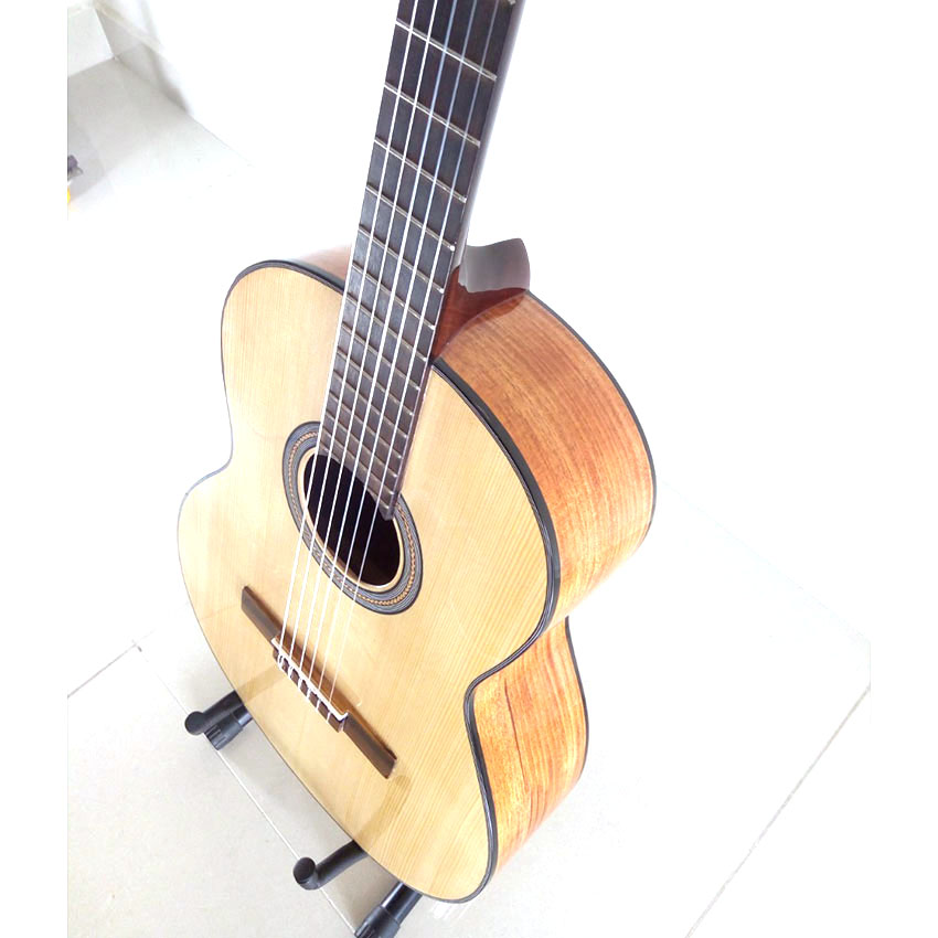 Đàn Guitar Classic DC120 dây nilon mặt gỗ thông lưng và hông gỗ hồng đào dòng trung kỹ cho âm thanh ấm áp trữ tình Duy Guitar