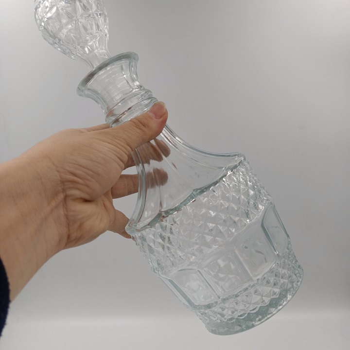 Bình thủy tinh dáng trụ tròn trong suốt dung tích 750ml