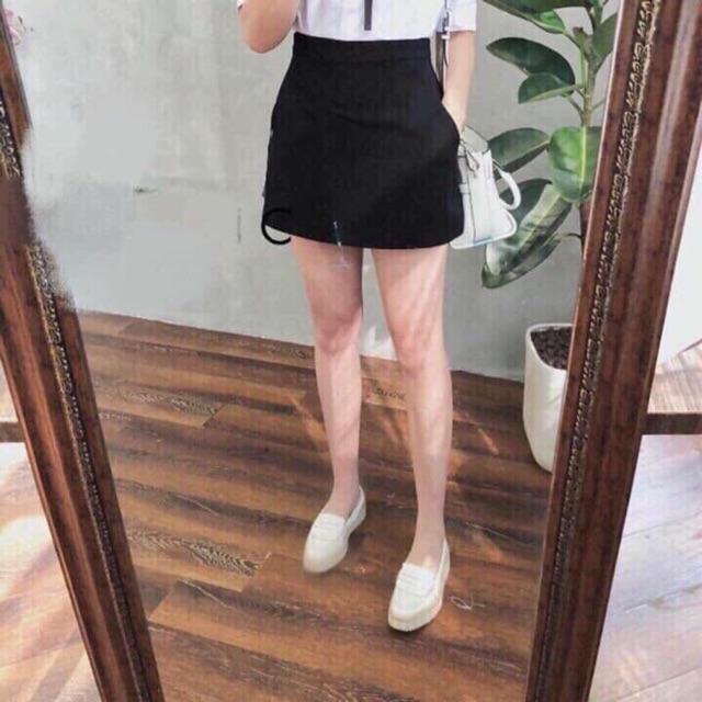 Chân váy ngắn xẻ túi (có quần trong)